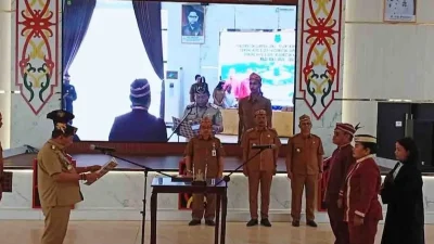 Bupati minta Damang Kepala Adat diminta jadi tokoh panutan di Kapuas