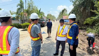 Bupati Kapuas Tinjau Progres Rekonstruksi Jalan di Kecamatan Tamban Catur