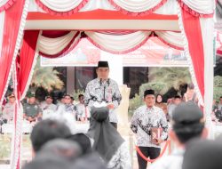 Asisten I Pimpin Upacara HUT Ke-80 PGRI dan HGN Sekaligus Tutup PORSENIJAR PGRI 2025
