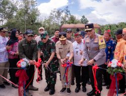 Bupati Kapuas Hadiri Peresmian Jembatan Sei Pasah dan Terusan serta Mako Airud Polres Kapuas