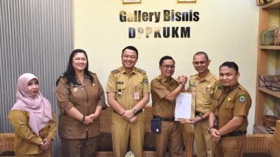 Sekda Kapuas Pimpin Rakor dan Penyerahan Pengelolaan Pasar Ikan