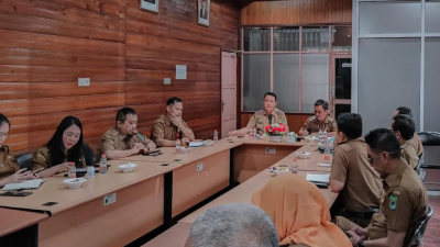 Pemkab Kapuas berencana menata bangunan dan relokasi pedagang di pasar Kuala Kapuas