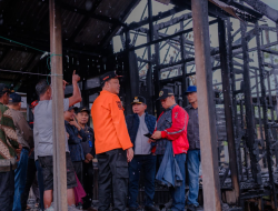 Bupati Kapuas Serahkan Bantuan Korban Kebakaran, Sekaligus Tinjau Rencana Bundaran Timpah